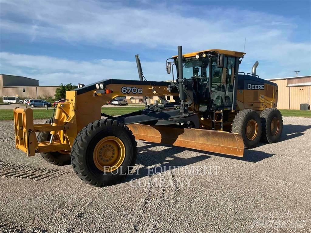 John Deere 670G Gredere