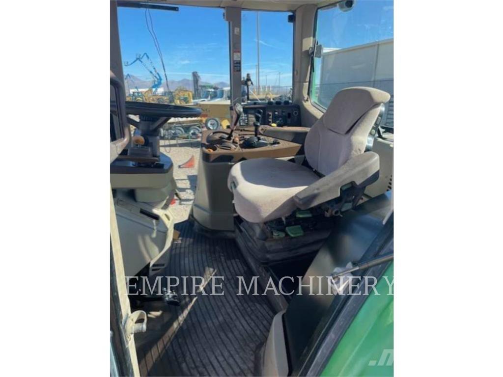 John Deere 7420 Tractoare