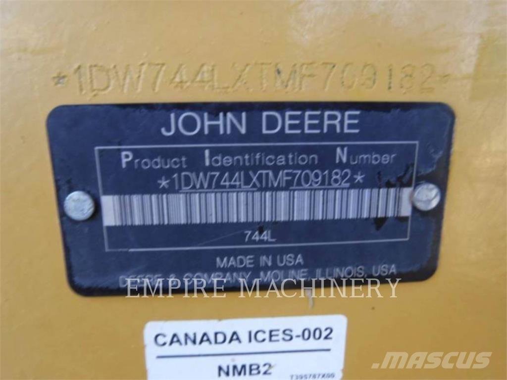 John Deere 744L Incarcator pe pneuri
