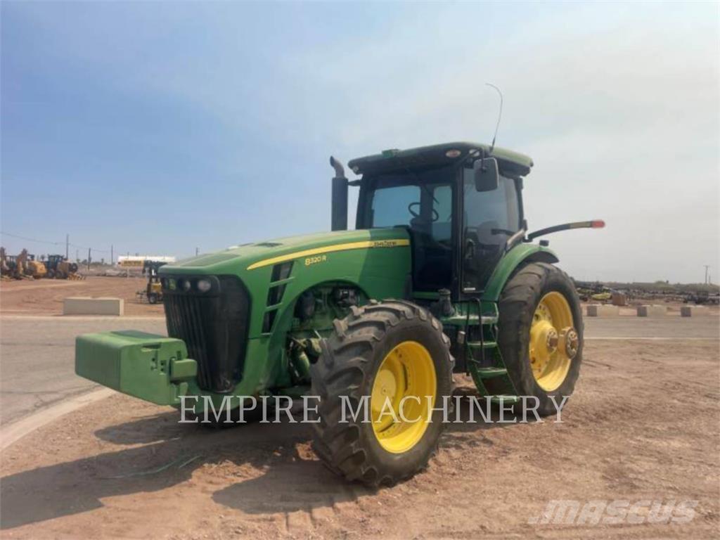 John Deere 8320R Tractoare