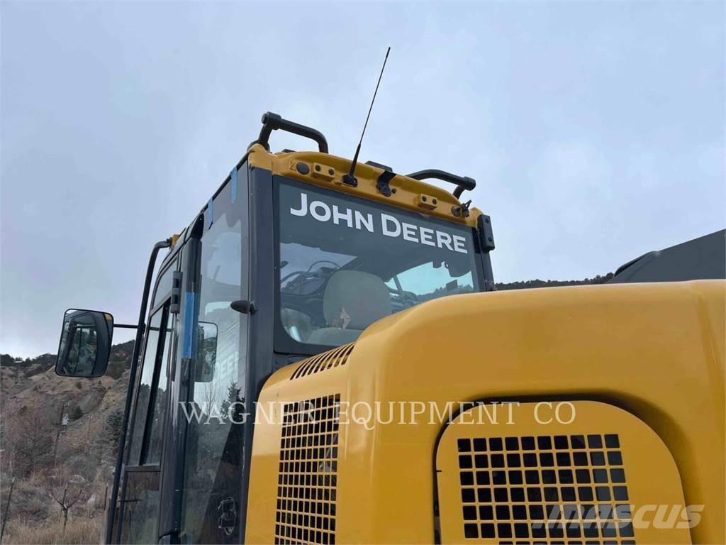 John Deere & CO. 135G Excavatoare pe șenile
