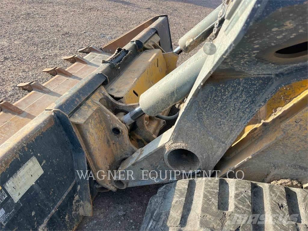 John Deere & CO. 331G Încarcatoare cu excavator