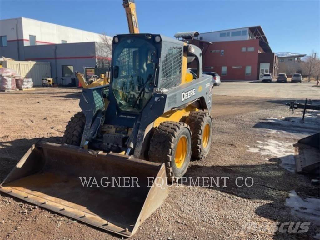 John Deere & CO. 332E Mini incarcator