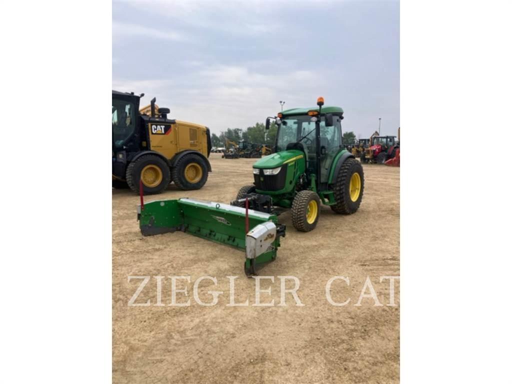 John Deere & CO. 4066R Tractoare
