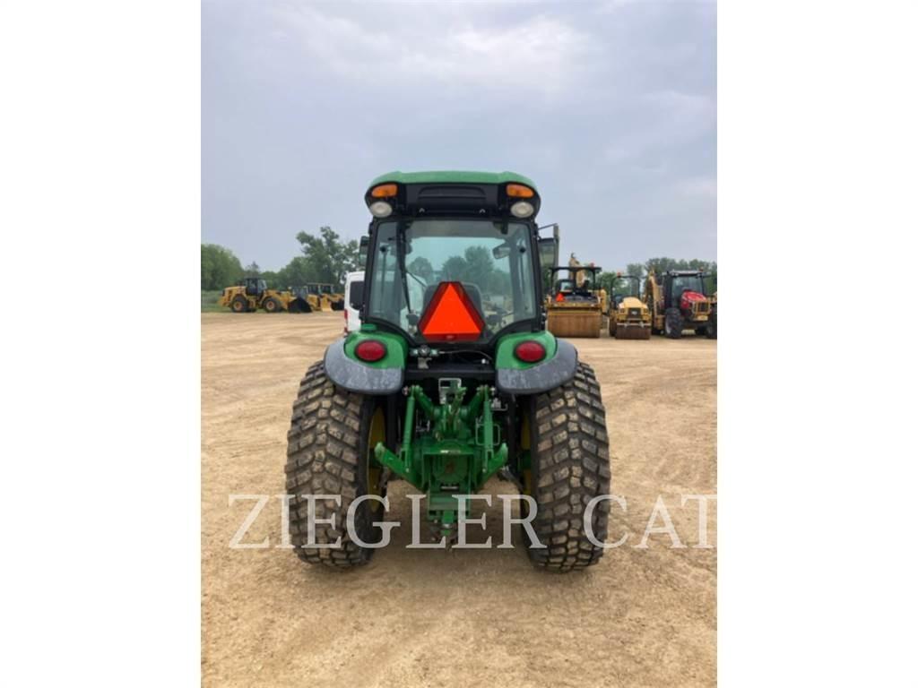 John Deere & CO. 4066R Tractoare