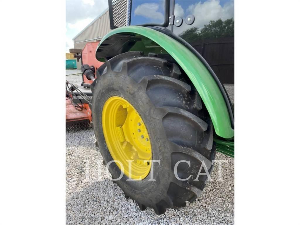 John Deere & CO. 5100E Tractoare