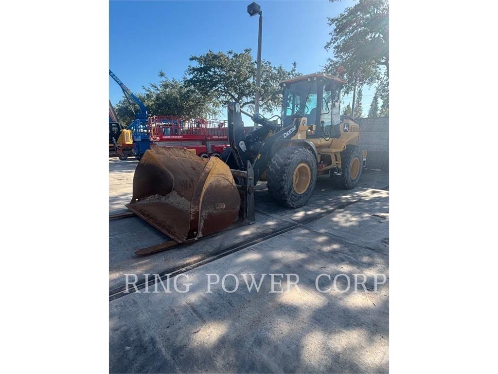 John Deere & CO. 544L Incarcator pe pneuri