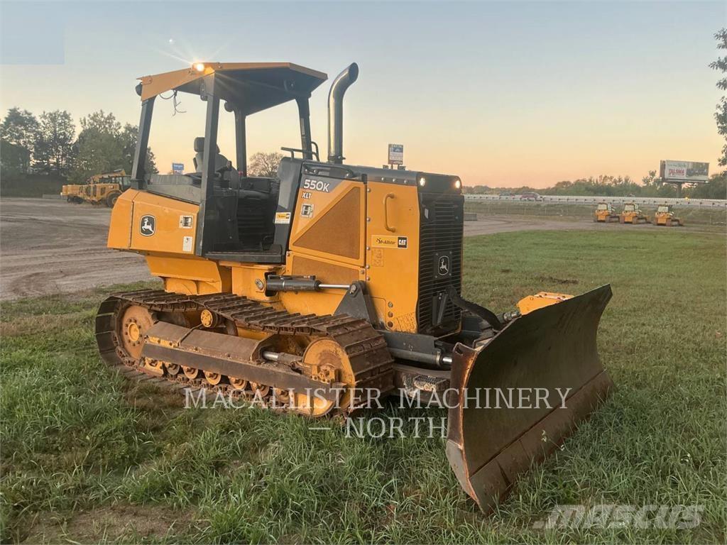 John Deere & CO. 550 Buldozere pe senile