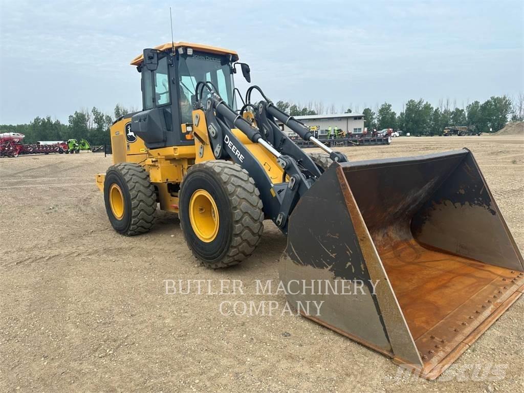 John Deere & CO. 624L Incarcator pe pneuri