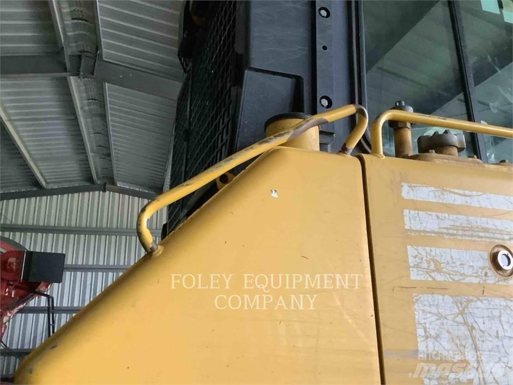 Komatsu D65EX17 Buldozere pe senile