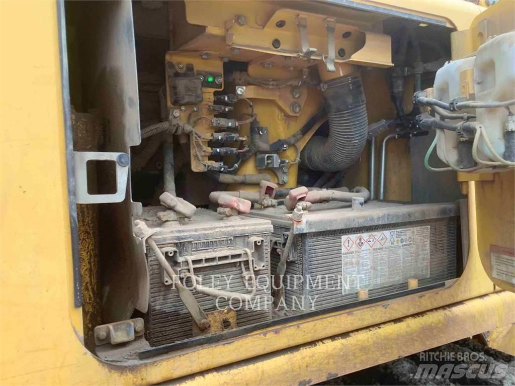 Komatsu D85EXI Buldozere pe senile