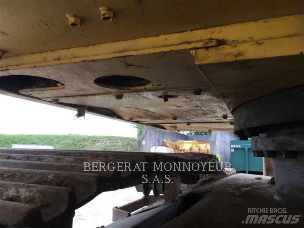 Komatsu HB215LC Excavatoare pe șenile
