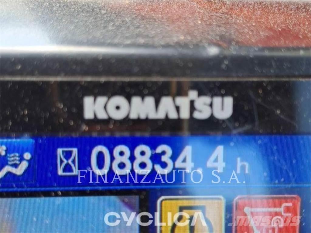 Komatsu PC210 Excavatoare pe șenile
