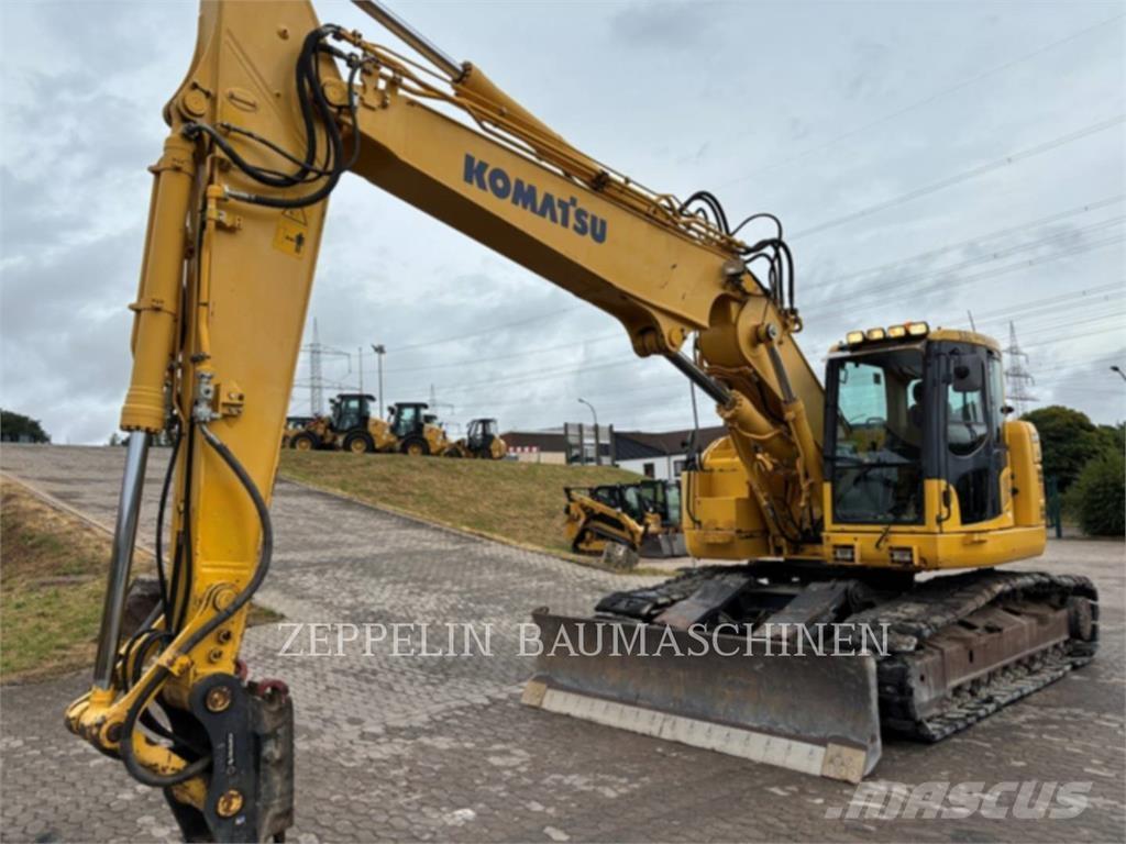 Komatsu PC228 Excavatoare pe șenile

