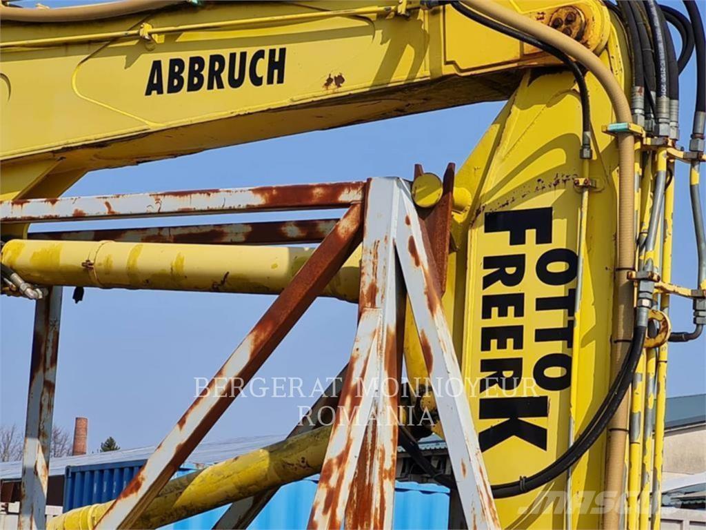 Komatsu PC450LCD-6K Excavatoare pe șenile
