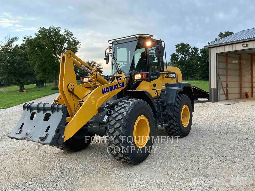 Komatsu WA200-8 Incarcator pe pneuri