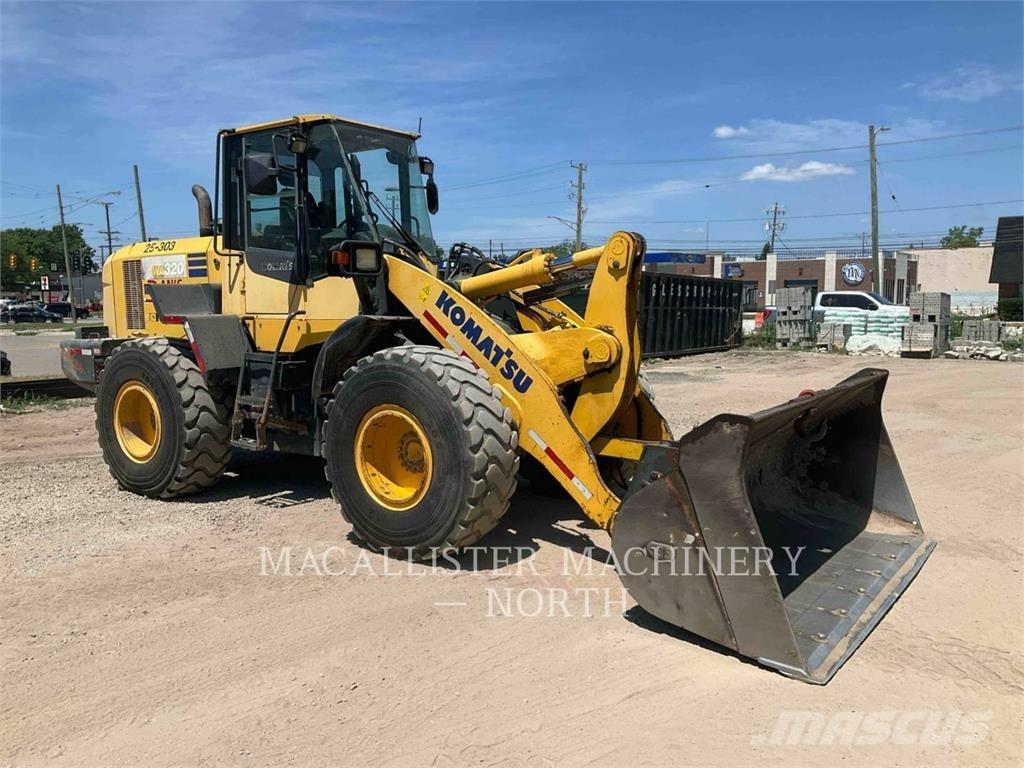 Komatsu WA320-7 Incarcator pe pneuri