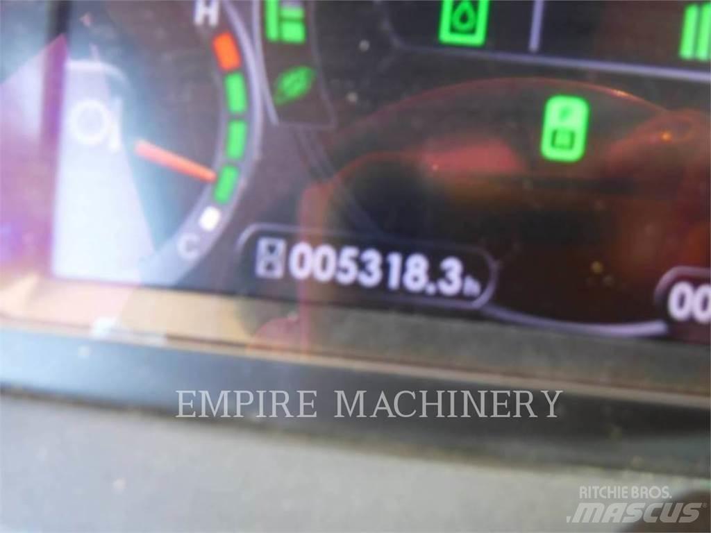 Komatsu WA320-8 Incarcator pe pneuri
