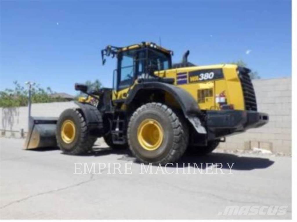 Komatsu WA380 Incarcator pe pneuri