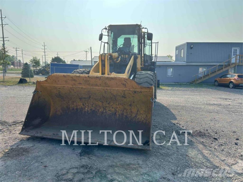 Komatsu WA380 Incarcator pe pneuri