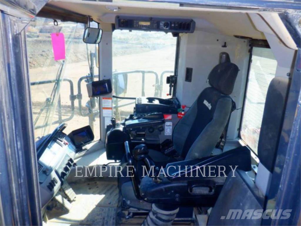 Komatsu WA900-8 Incarcator pe pneuri