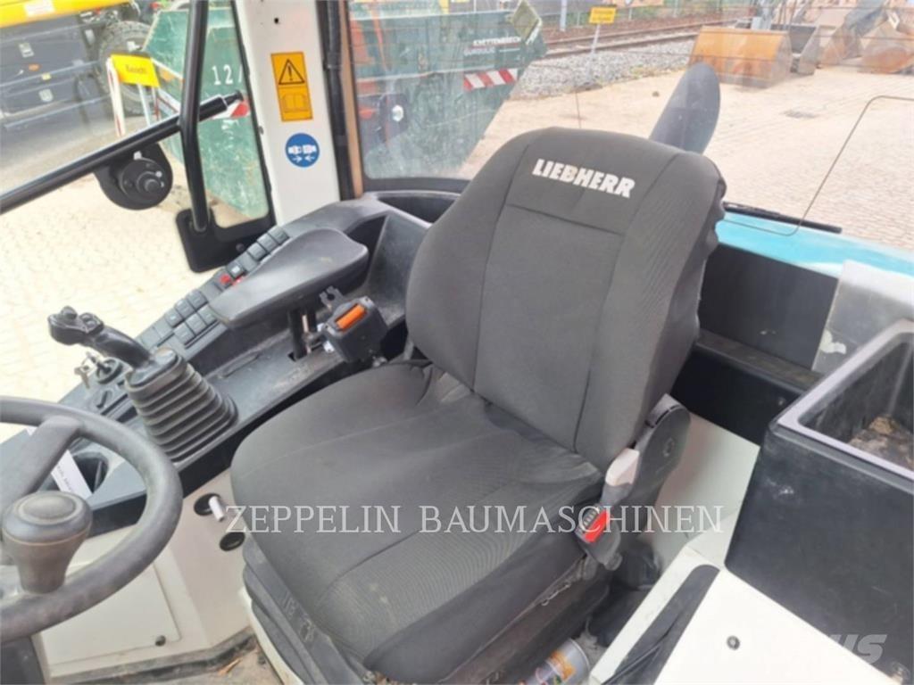 Liebherr L506 Incarcator pe pneuri