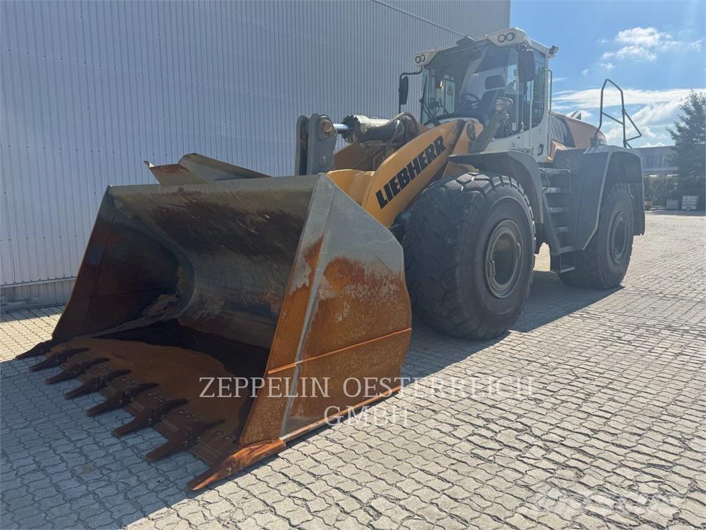 Liebherr L586 Incarcator pe pneuri