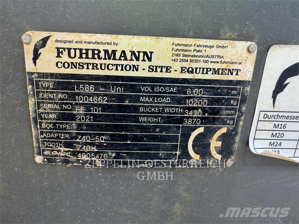 Liebherr L586 Incarcator pe pneuri