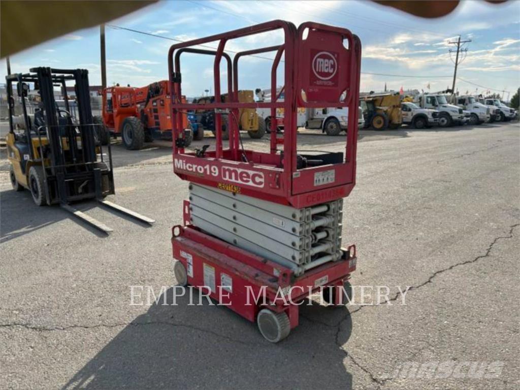 MEC MICRO 19 Nacele cu brat articulat