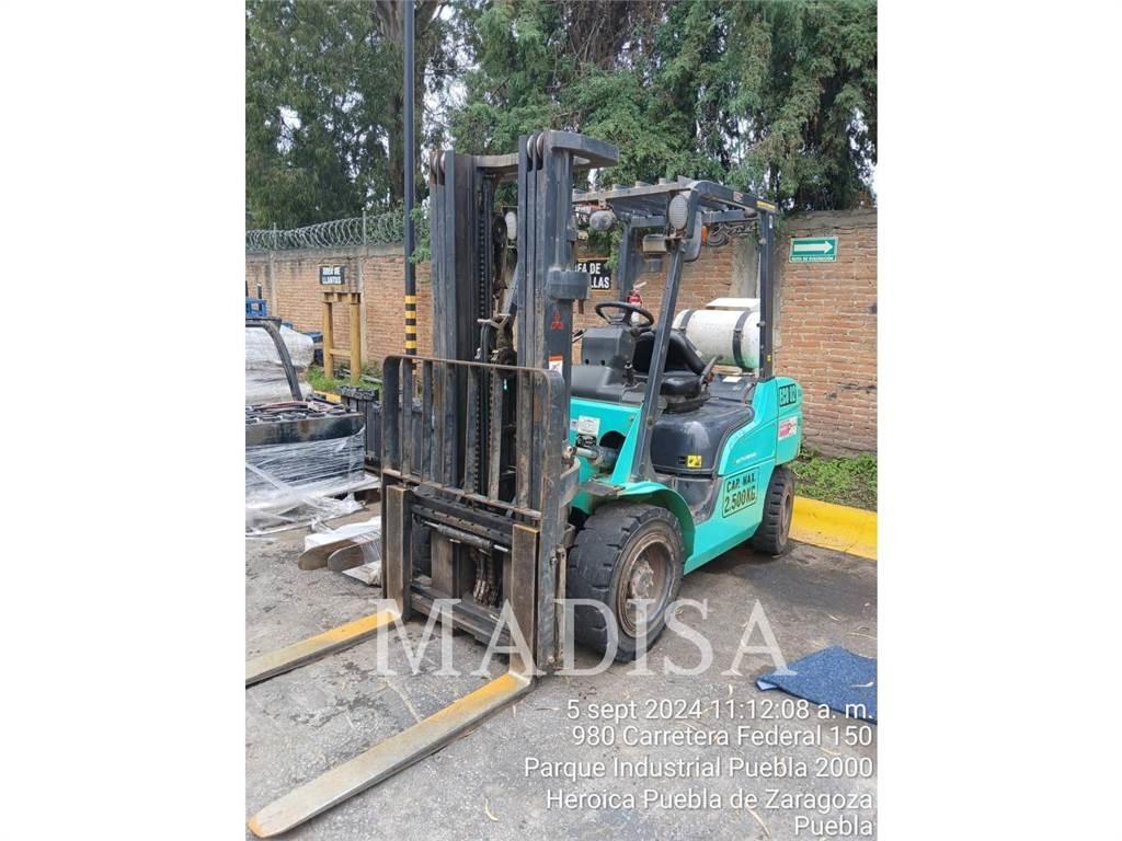 Mitsubishi FG30N-LP Strivuitoare-altele