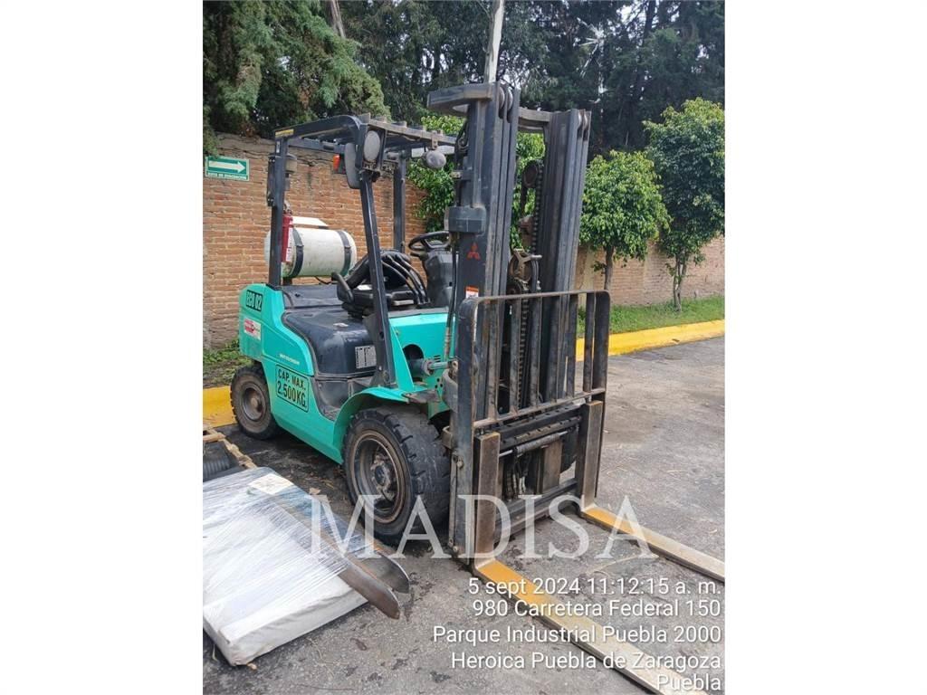 Mitsubishi FG30N-LP Strivuitoare-altele