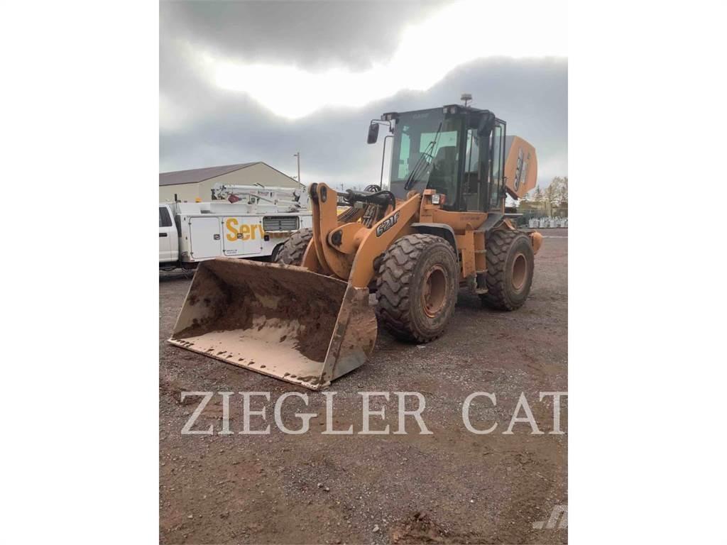 New Holland 621 F Incarcator pe pneuri