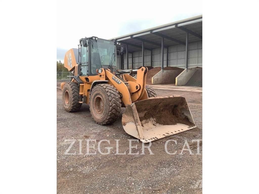New Holland 621 F Incarcator pe pneuri