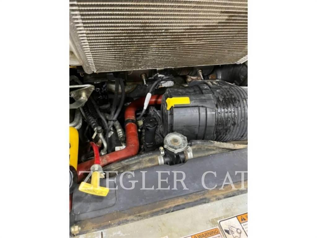 New Holland L220 Mini incarcator