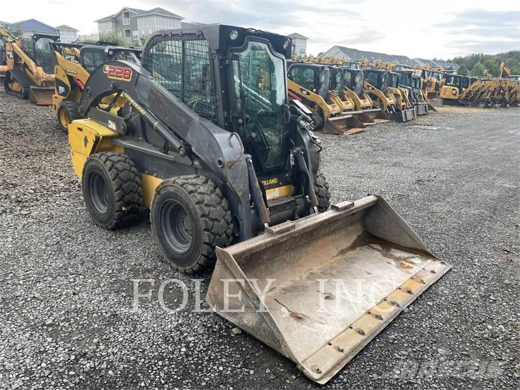 New Holland L228 Mini incarcator