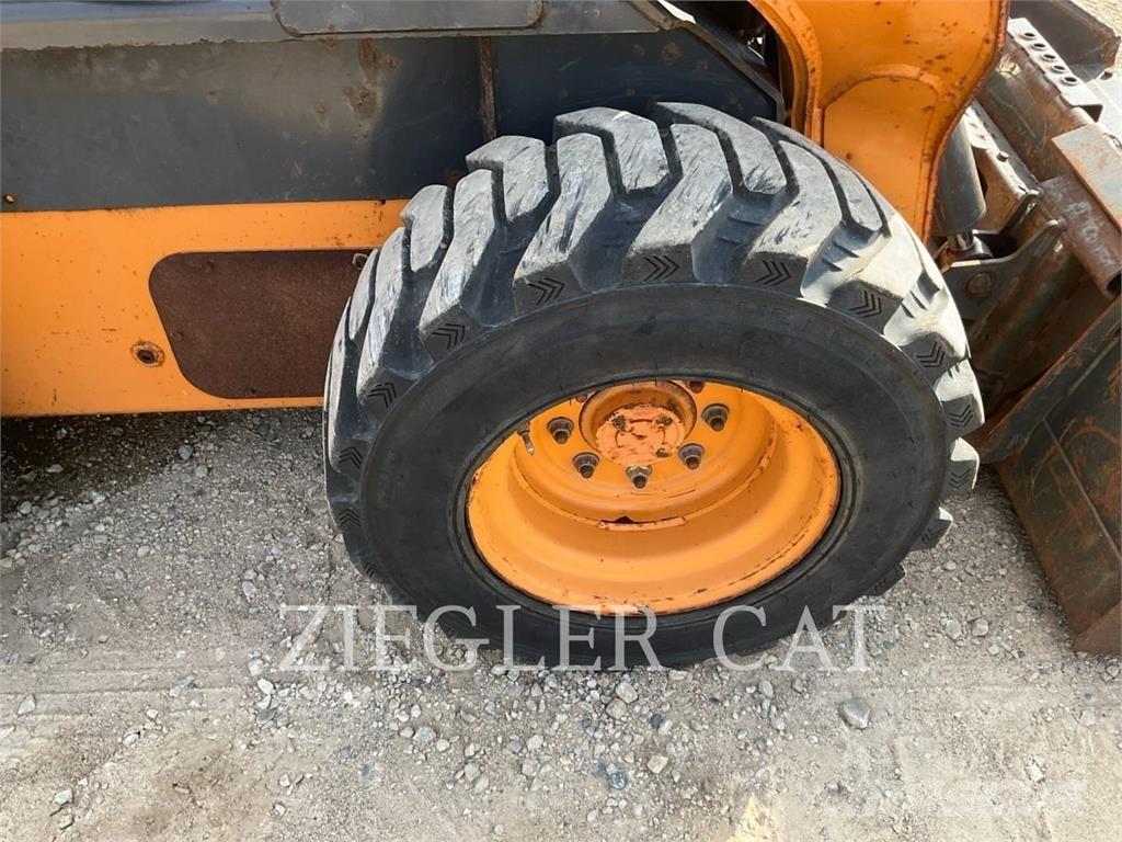 New Holland SV250 Mini incarcator