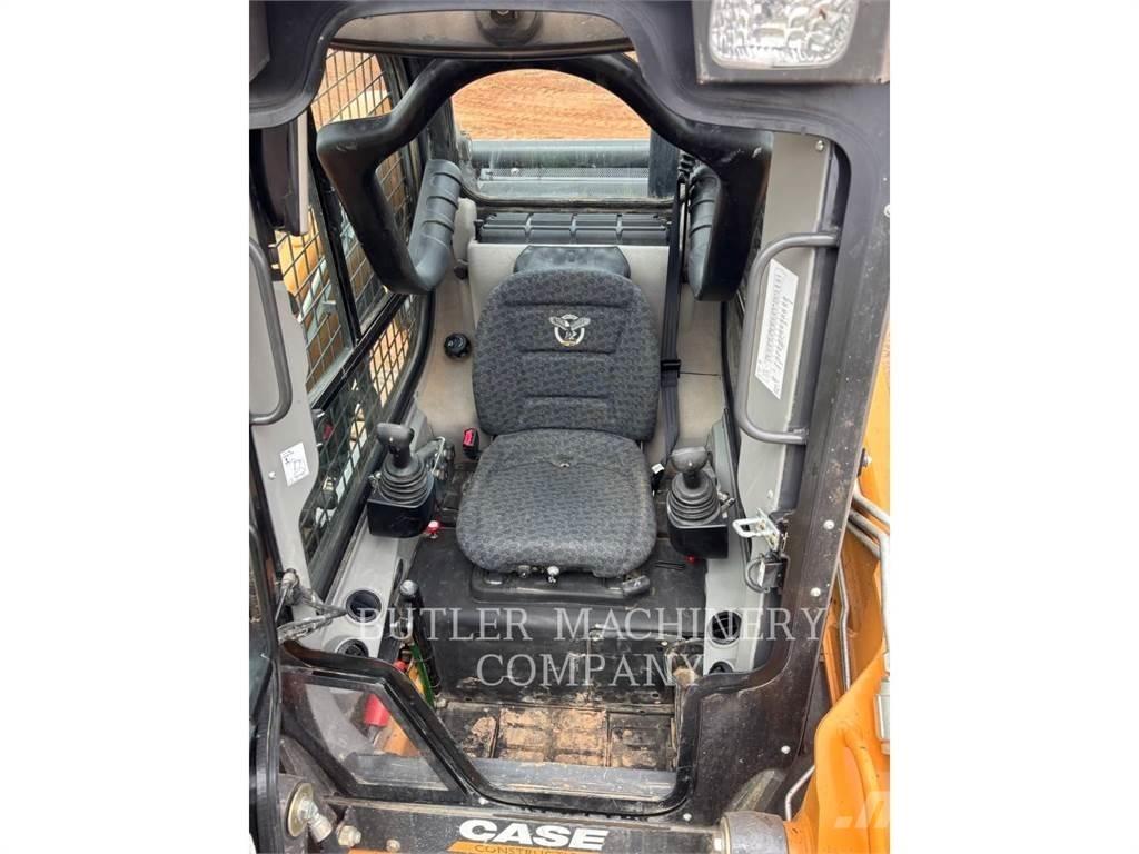 New Holland TV370B Încarcatoare cu excavator