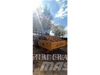 SEM MACHINERY 510 Compactoare sol