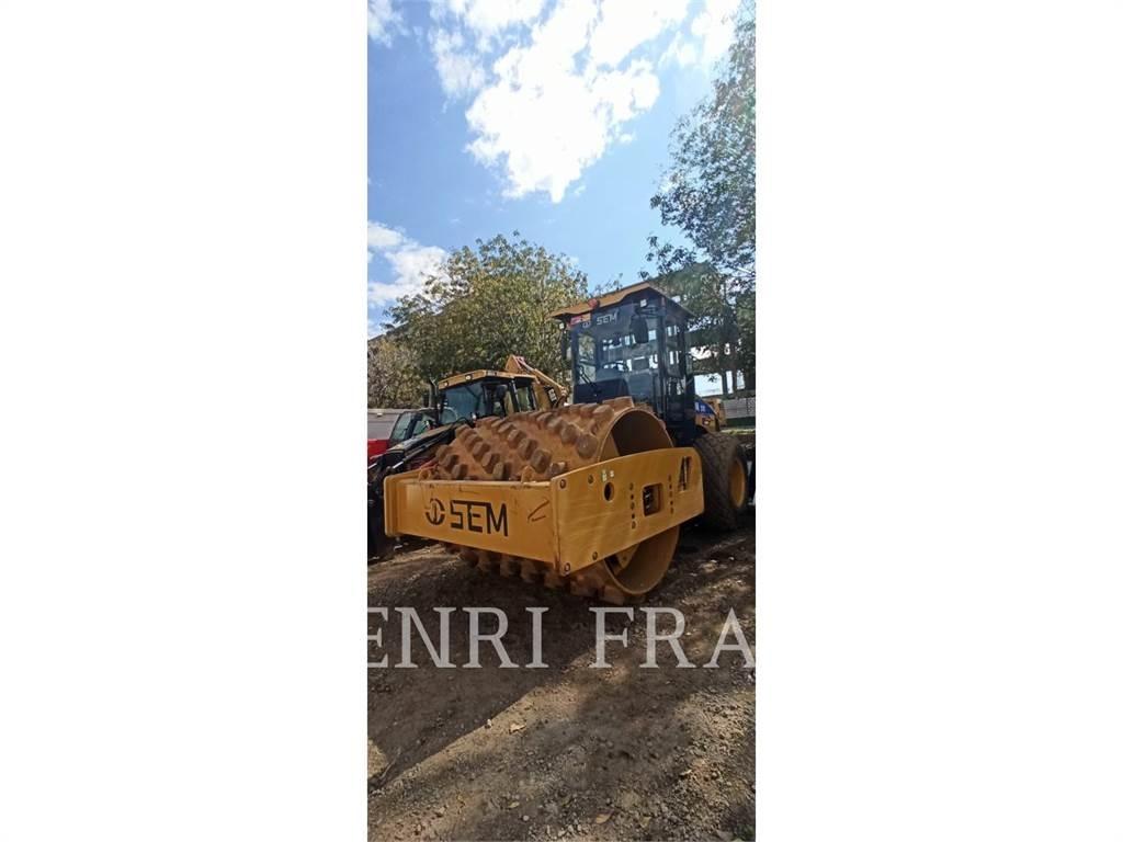 SEM MACHINERY 510 Compactoare sol