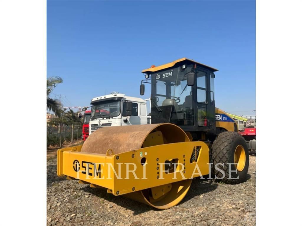 SEM MACHINERY 510 Compactoare sol