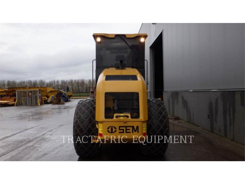 SEM MACHINERY SEM512 Compactoare sol
