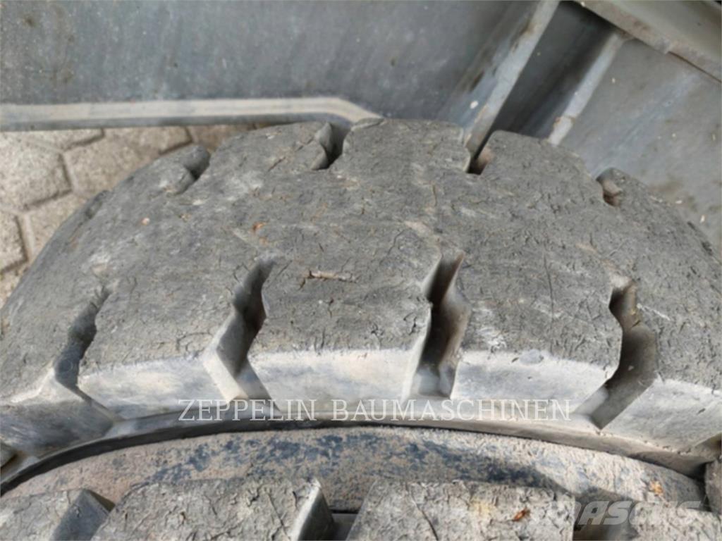 Sennebogen 818 Excavatoare de demolare