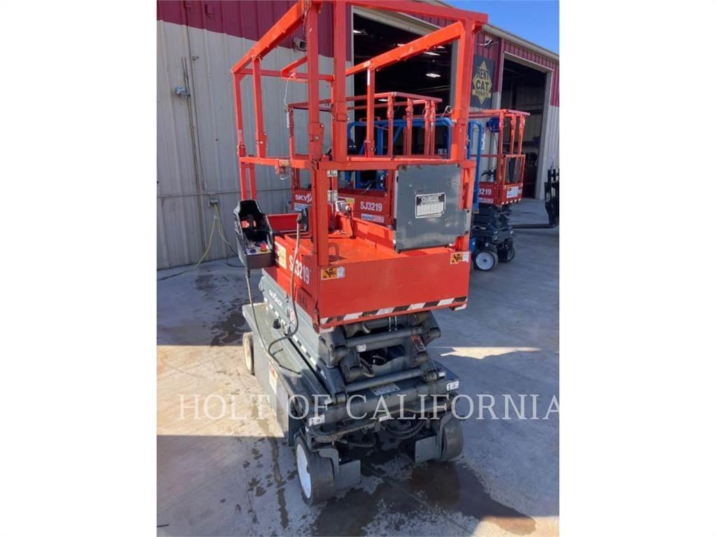 Skyjack SCISSOR 19 Platforme foarfeca