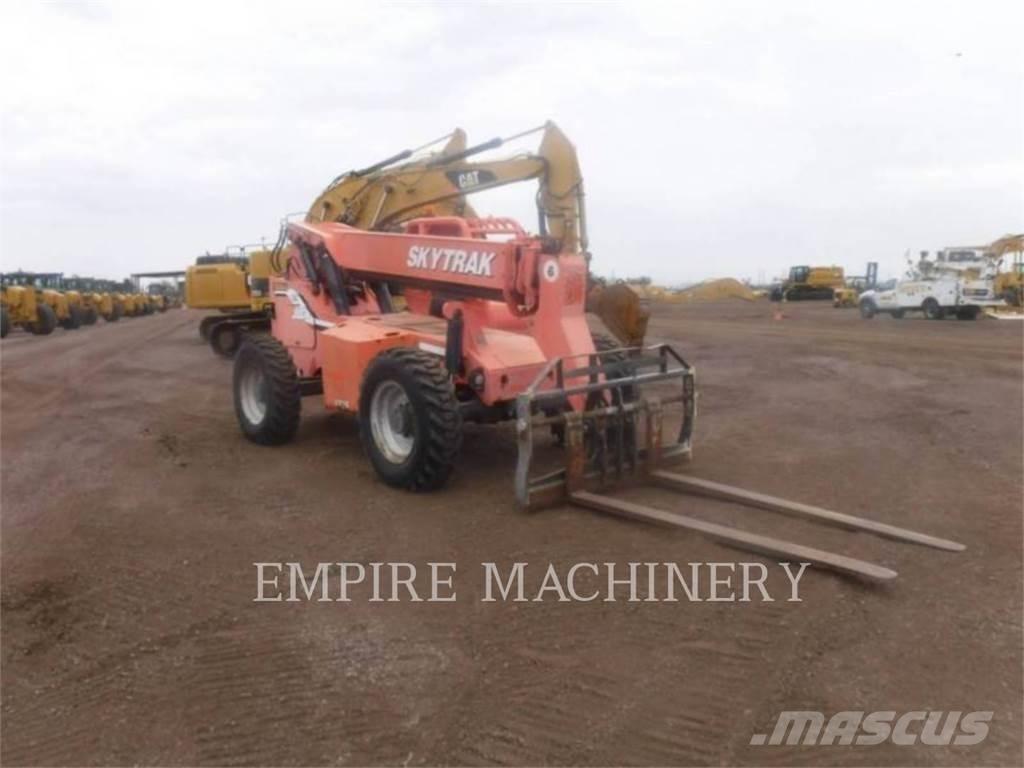 SkyTrak 6036 Nacele cu brat articulat