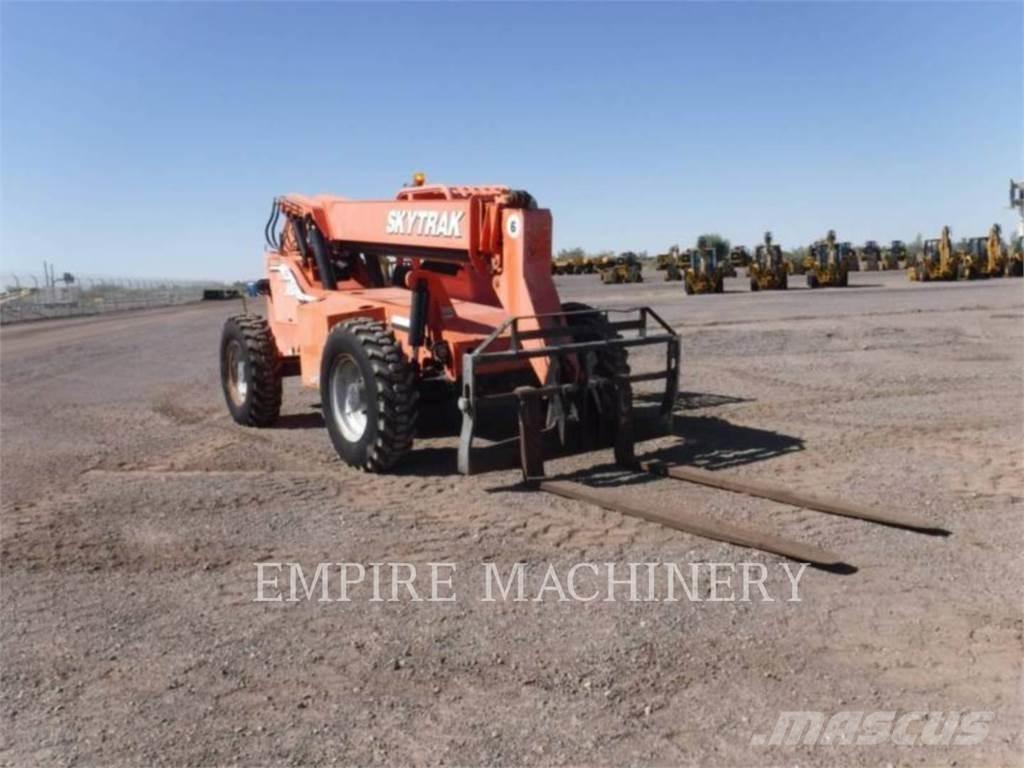 SkyTrak 6036 Nacele cu brat articulat