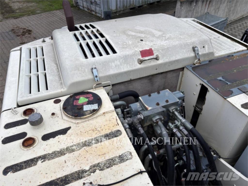 Terex TC225LC Excavatoare pe șenile
