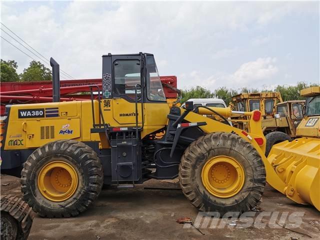 Komatsu WA 380 Incarcator pe pneuri