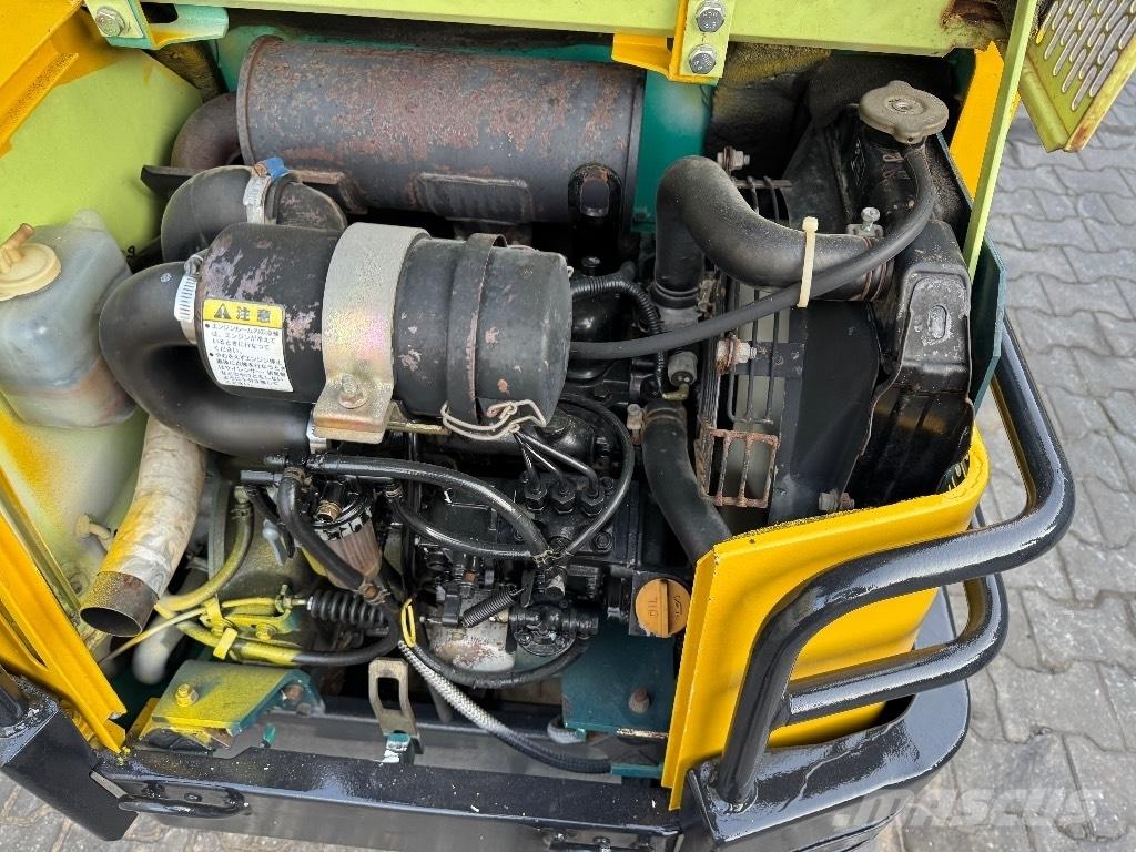 Yanmar B12 Mini excavatoare < 7t