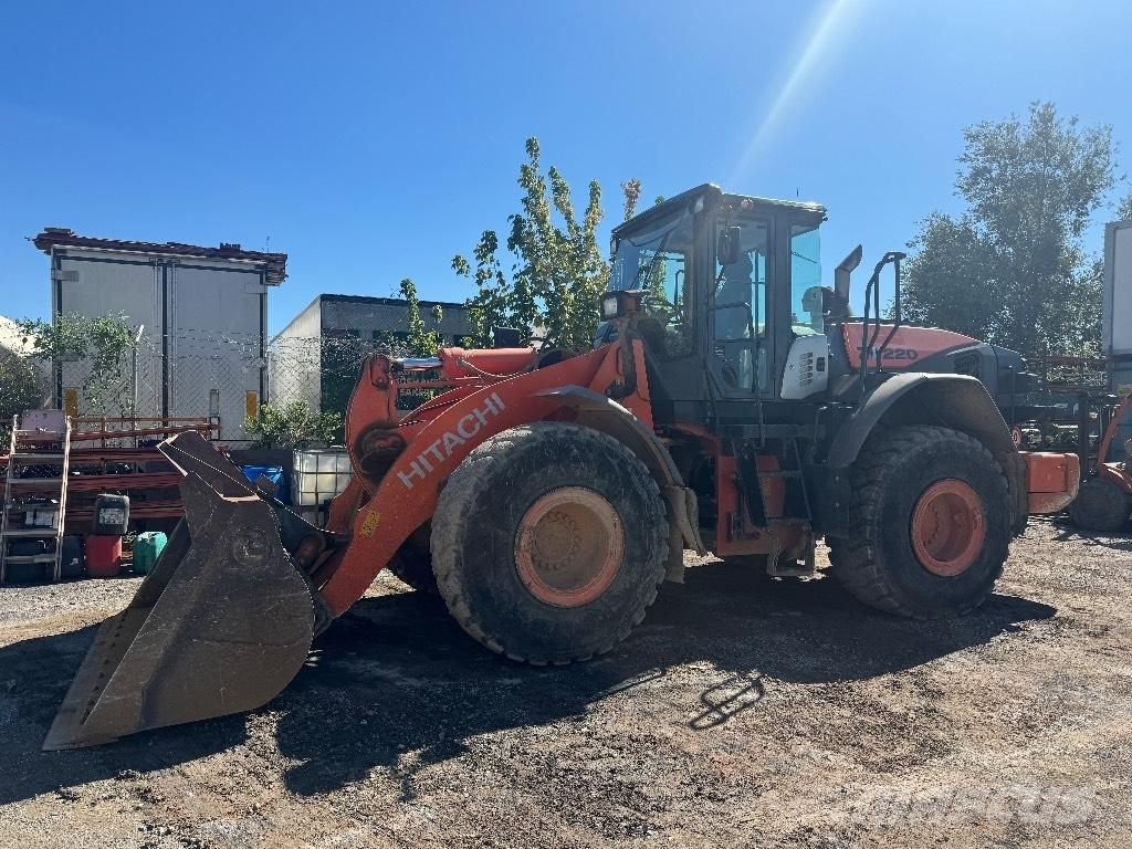 Hitachi ZW 220-3 Incarcator pe pneuri