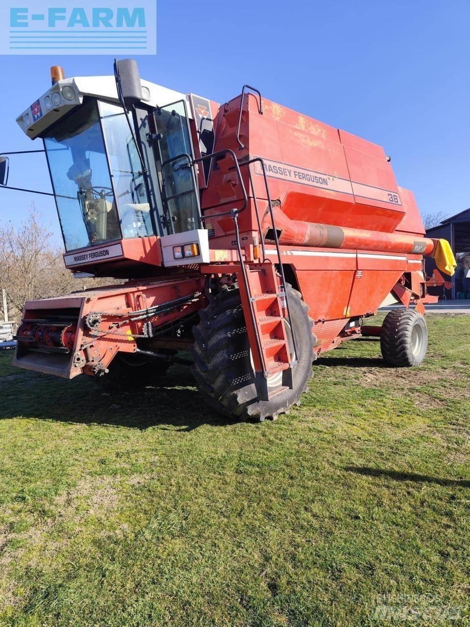 Massey Ferguson 38 Combine de secerat